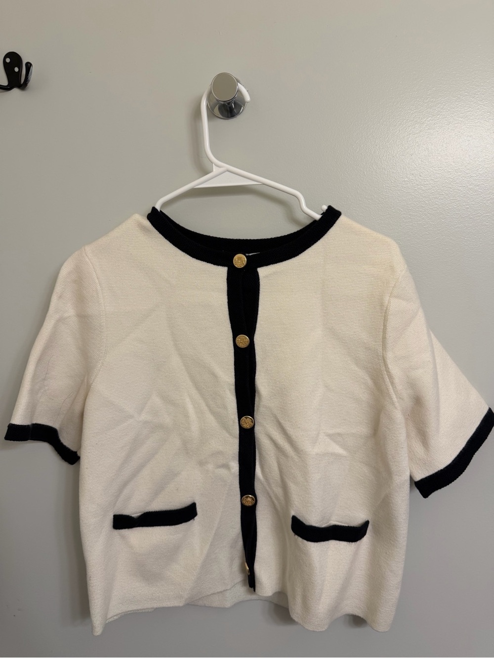 Abercrombie & Fitch Cream Short-Sleeve Cardigan with Black Trim